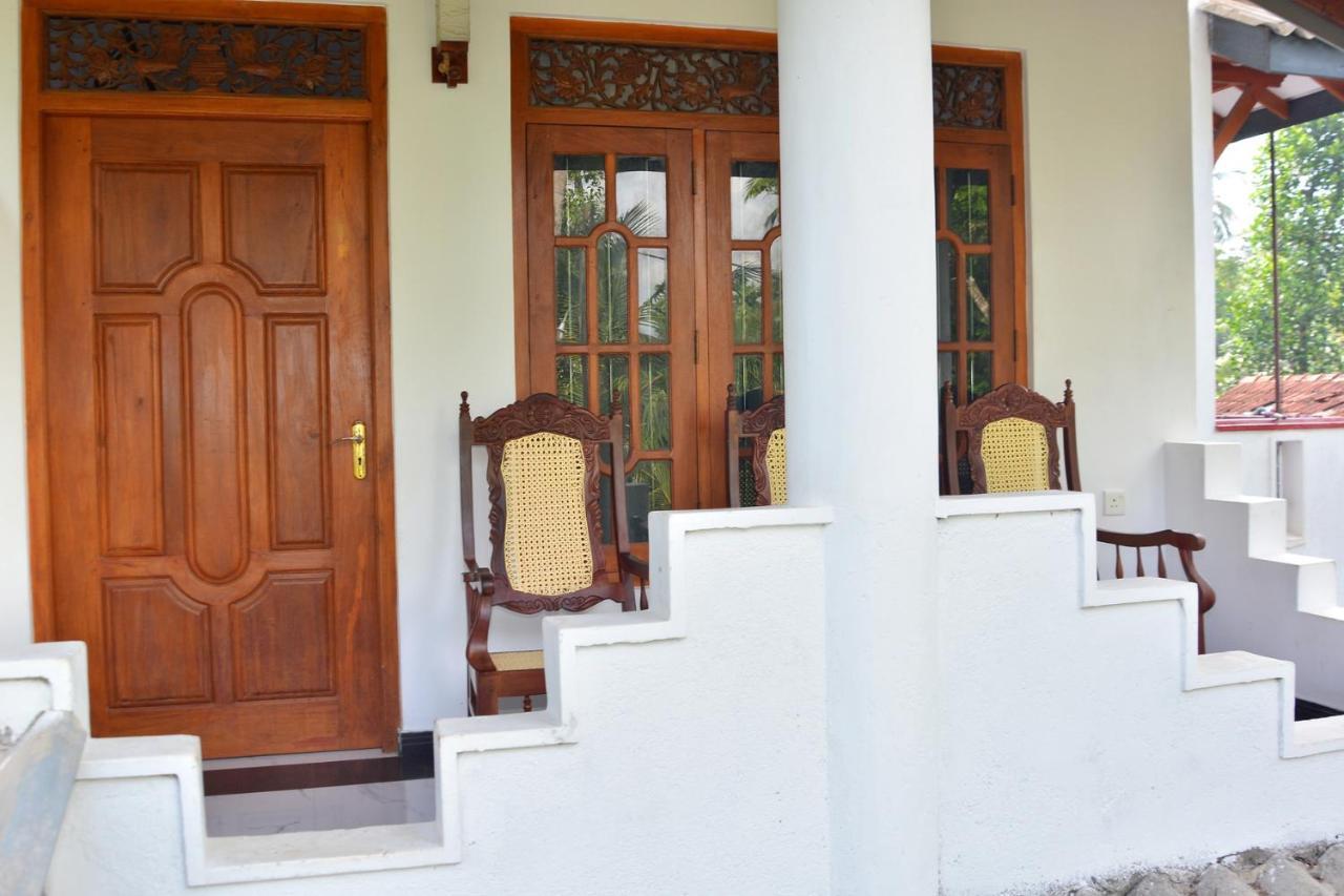 Jayanath Villa Boossa Экстерьер фото