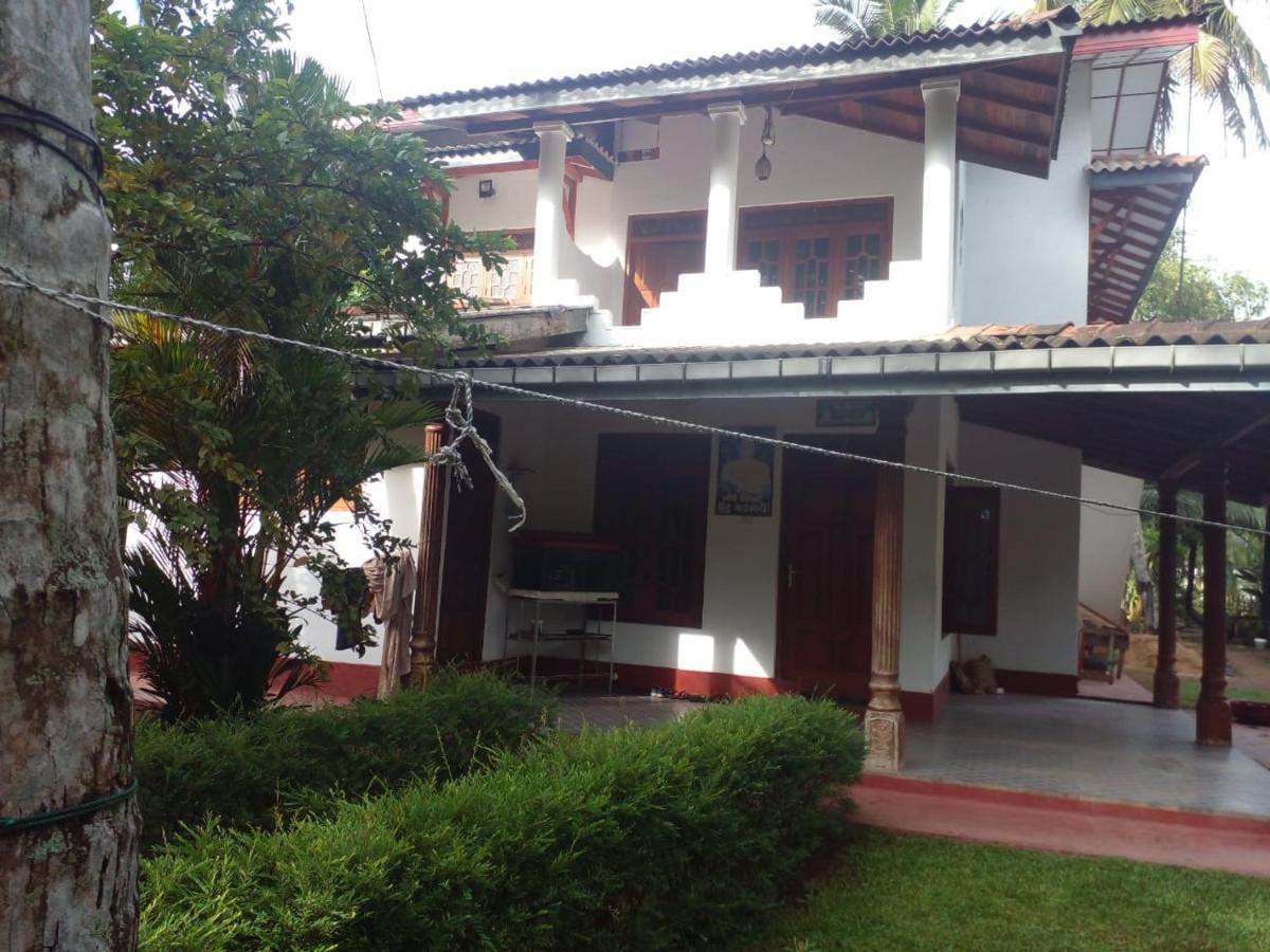 Jayanath Villa Boossa Экстерьер фото