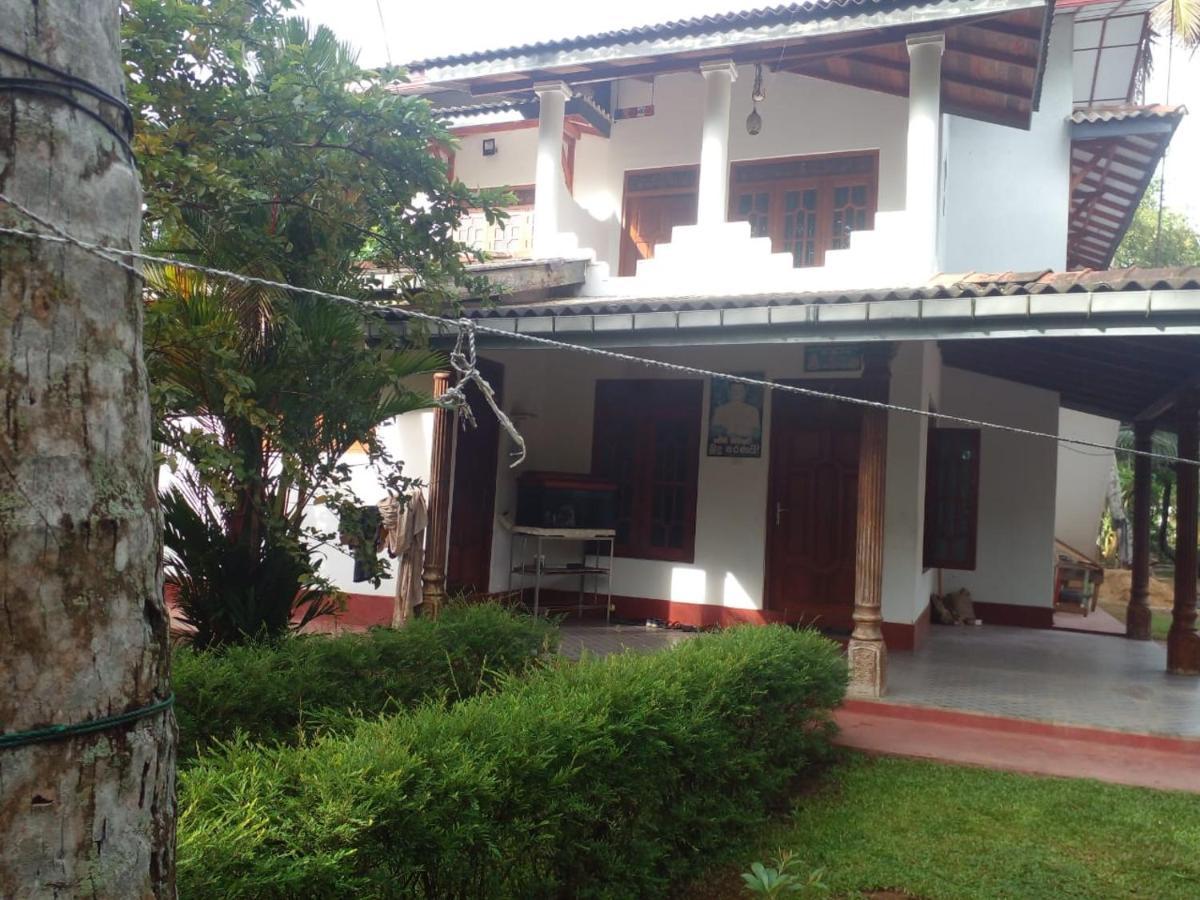 Jayanath Villa Boossa Экстерьер фото