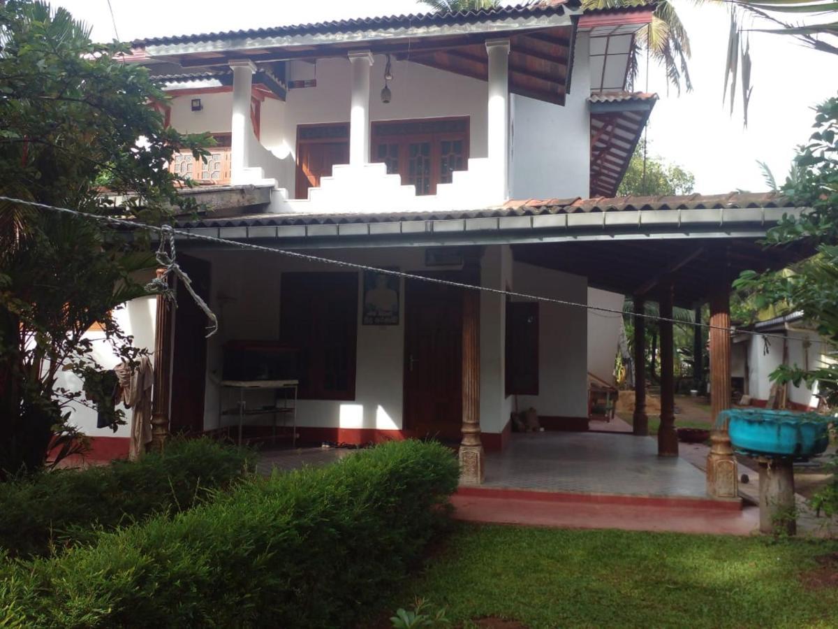 Jayanath Villa Boossa Экстерьер фото