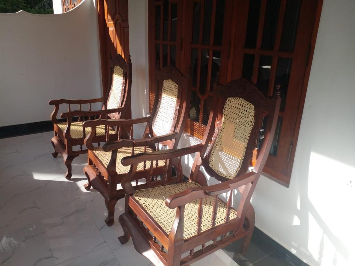 Jayanath Villa Boossa Экстерьер фото