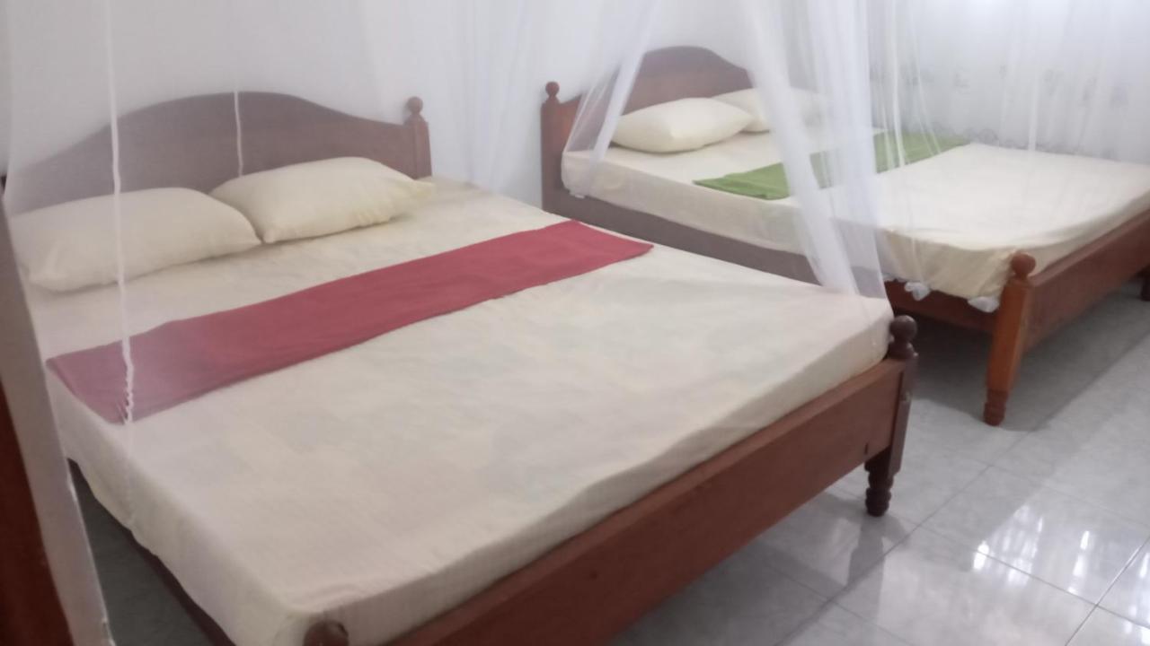 Jayanath Villa Boossa Экстерьер фото